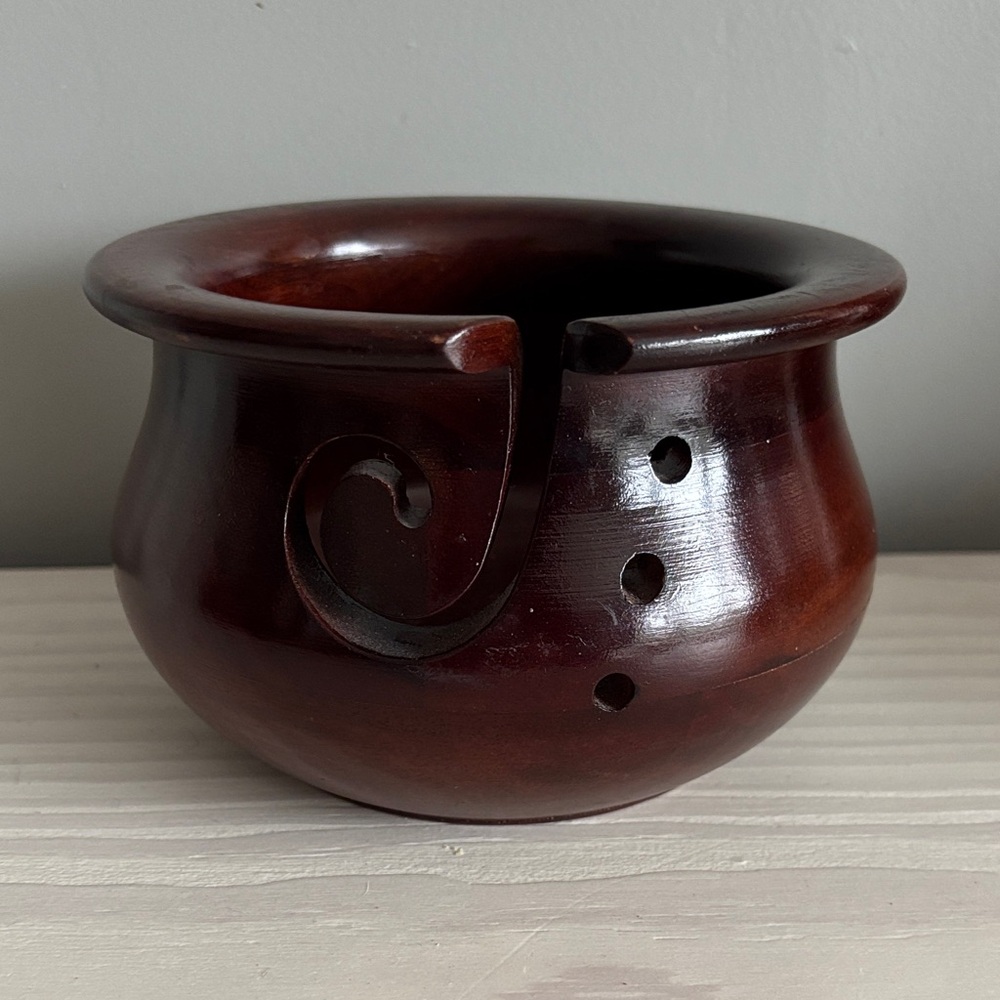 VTG‎ Wooden Yarn Bowl